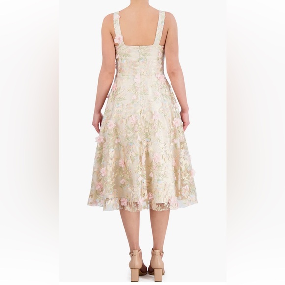 Eliza J Floral Appliqué V-Neck Fit and flare Cream Dress - Picture 4 of 10